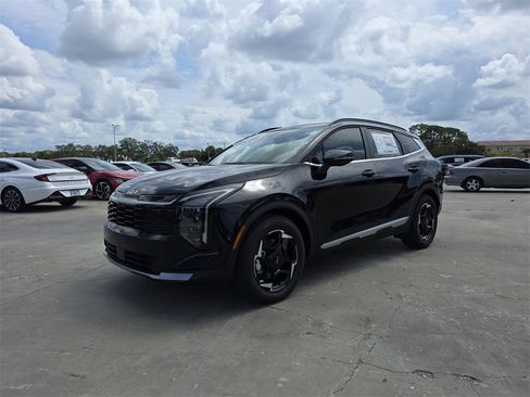 New 2026 Kia Sportage EX w/ EX Panorama Roof Package image 4