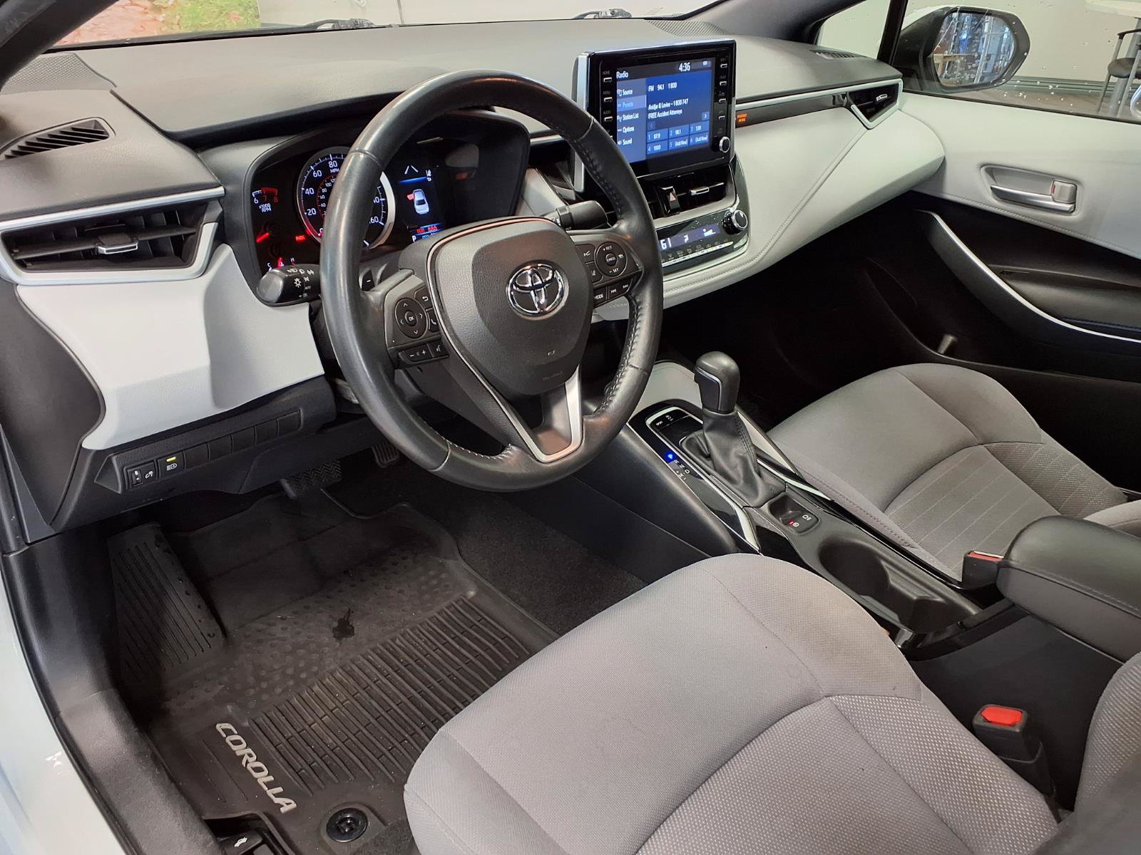 Used 2020 Toyota Corolla SE FWD image 16