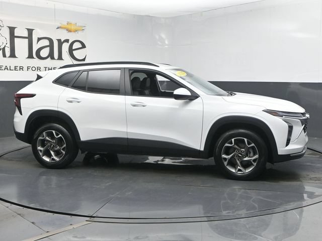 Used 2025 Chevrolet Trax LT FWD image 53