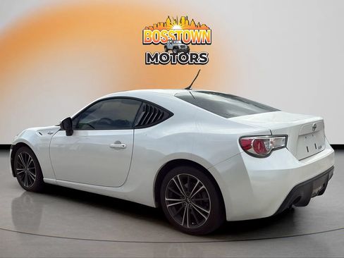 Used 2013 Scion FR-S RWD image 4