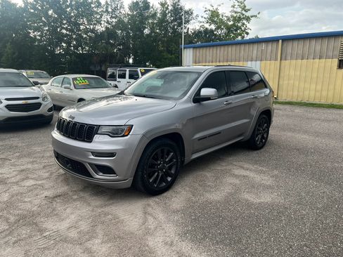 Used 2018 Jeep Grand Cherokee High Altitude RWD image 2