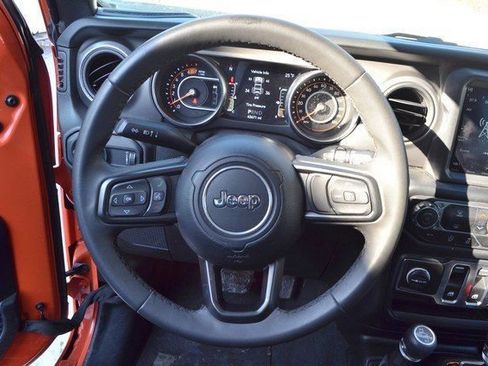 Used 2023 Jeep Wrangler Sport S image 19