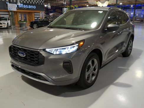 Used 2024 Ford Escape ST-Line w/ Tech Pack #1 AWD/4WD image 1