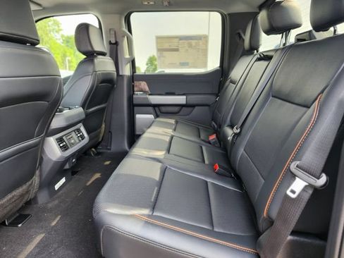 New 2026 Ford F250 Lariat w/ Black Appearance Package AWD/4WD image 16