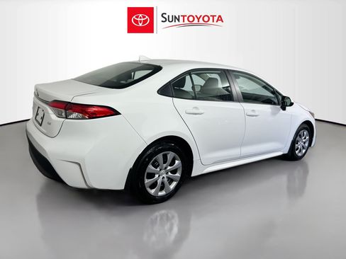 Used 2026 Toyota Corolla LE FWD image 4