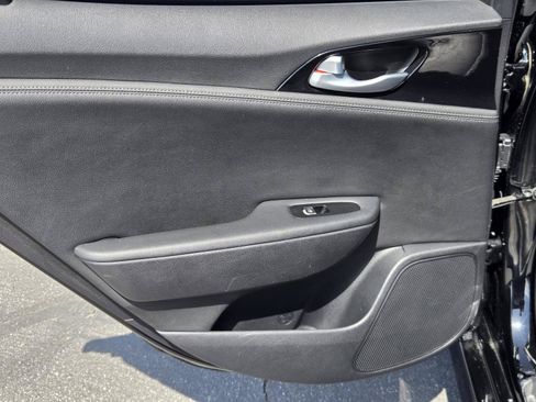 Used 2019 Kia Stinger RWD image 25