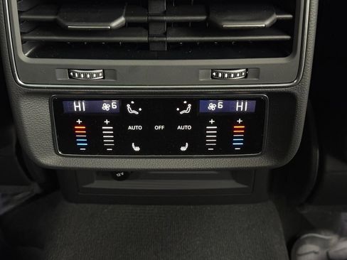 New 2026 Audi Q8 Prestige image 11