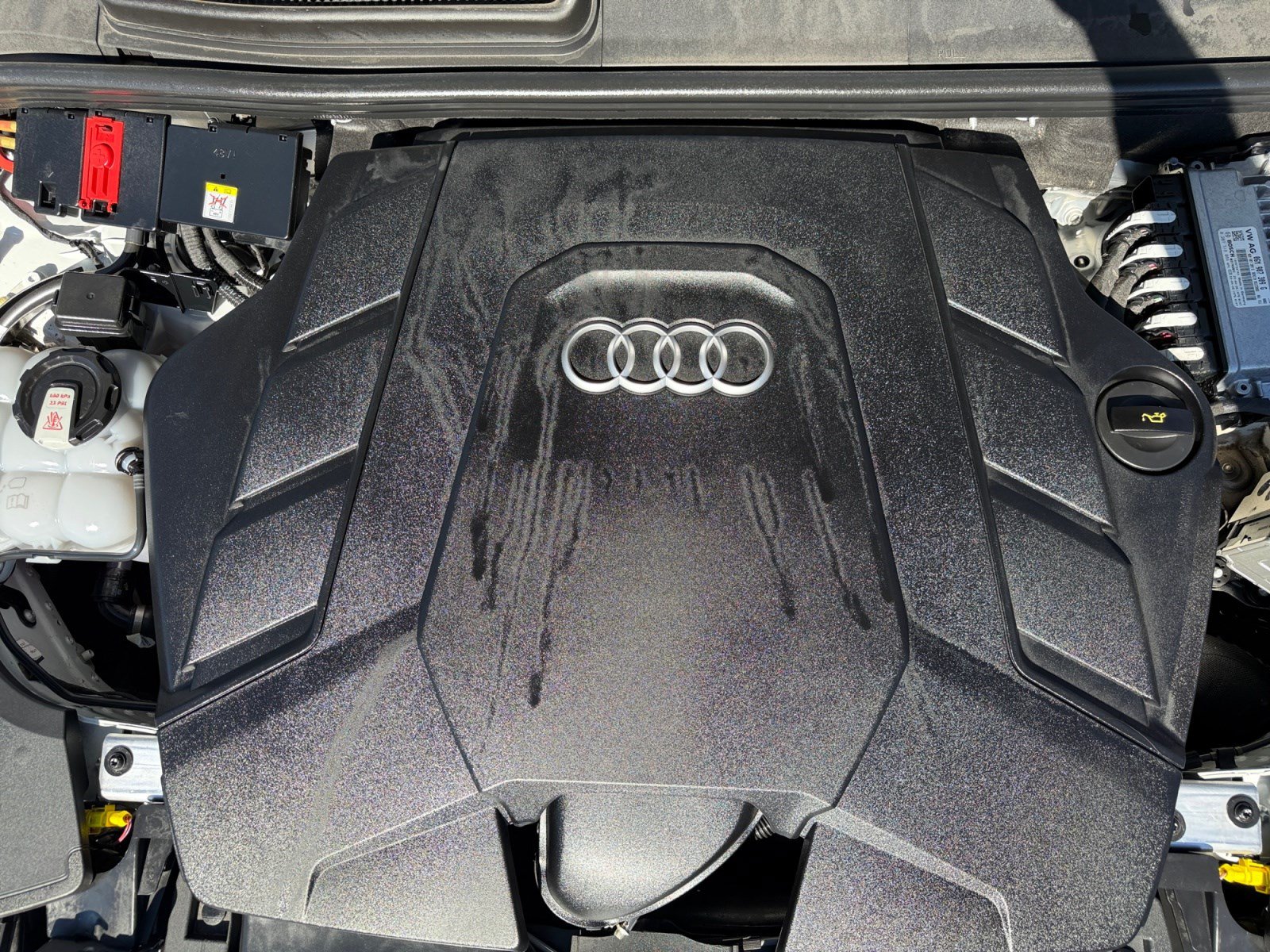 Used 2023 Audi Q8 Premium Plus AWD/4WD image 21