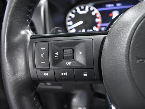 Used 2022 Nissan Rogue SV w/ SV Premium Package image 27