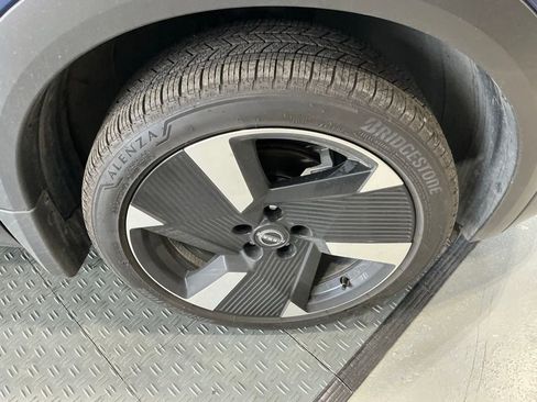 Used 2025 Nissan Kicks SR image 32