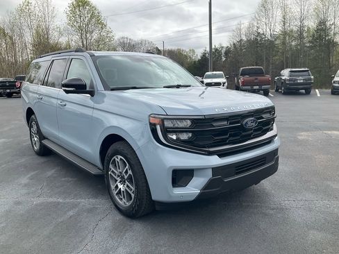 New 2026 Ford Expedition Max Active AWD/4WD image 3