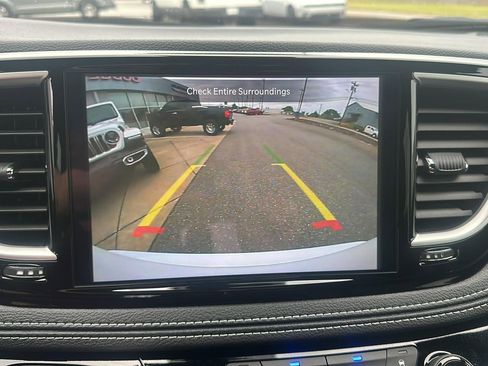 New 2026 Chrysler Pacifica Select image 17