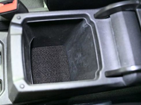 Used 2024 Volkswagen Tiguan SE image 23