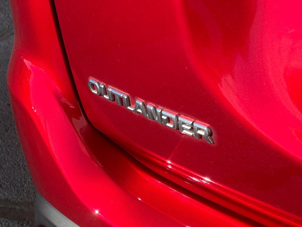 Used 2020 Mitsubishi Outlander SEL AWD/4WD image 34