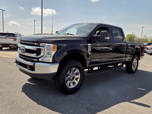 Used 2020 Ford F250 XLT w/ FX4 Off-Road Package AWD/4WD image 3