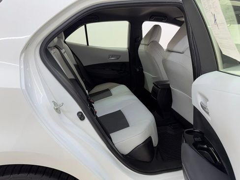 Used 2022 Toyota Corolla XSE FWD image 12