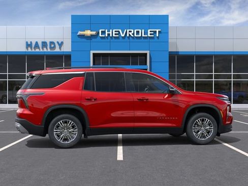New 2026 Chevrolet Traverse LT w/ Enhanced Driving Package FWD image 5
