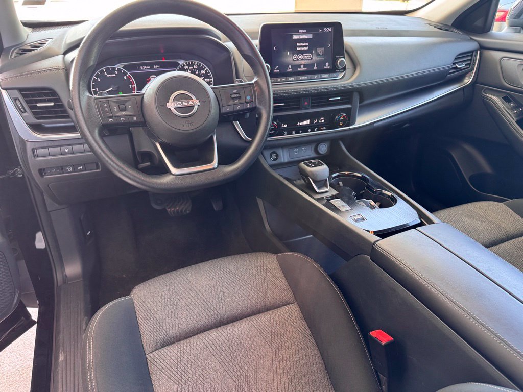 Used 2024 Nissan Rogue SV FWD image 2