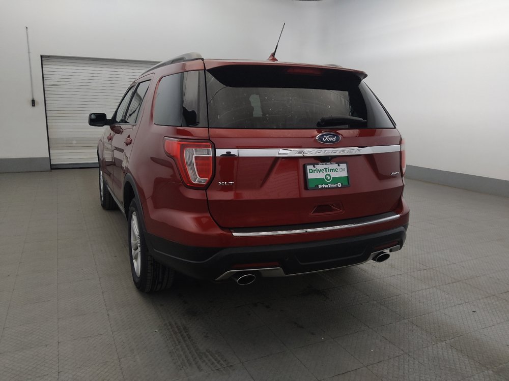 Used 2018 Ford Explorer XLT w/ Equipment Group 202A AWD/4WD image 6