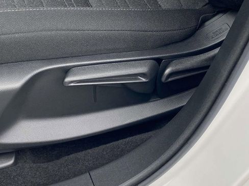 Certified 2023 Honda HR-V LX image 13