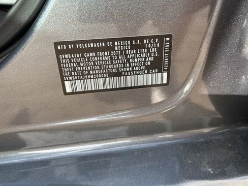 Used 2017 Volkswagen Jetta SE image 18