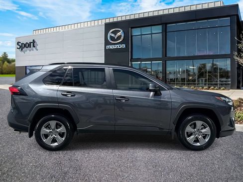 Used 2025 Toyota RAV4 XLE w/ Convenience Package FWD image 2