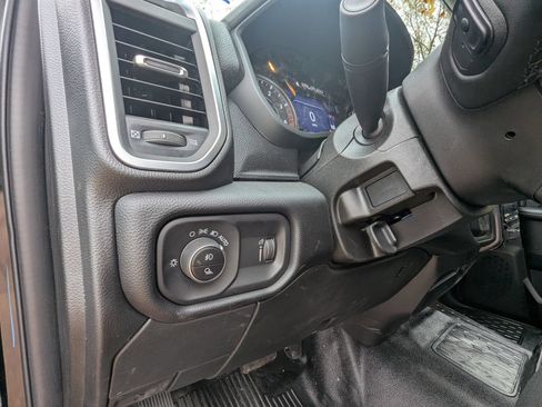 New 2026 RAM 3500 Big Horn AWD/4WD image 25