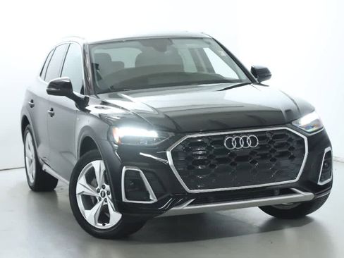 Used 2023 Audi Q5 2.0T Premium Plus w/ Premium Plus Package image 2
