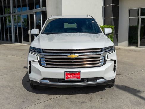 Used 2024 Chevrolet Tahoe High Country w/ Advanced Technology Package AWD/4WD image 2