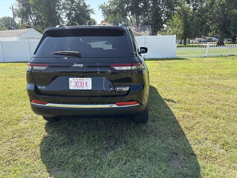 Used 2024 Jeep Grand Cherokee Limited w/ Trailer Tow Package AWD/4WD image 6