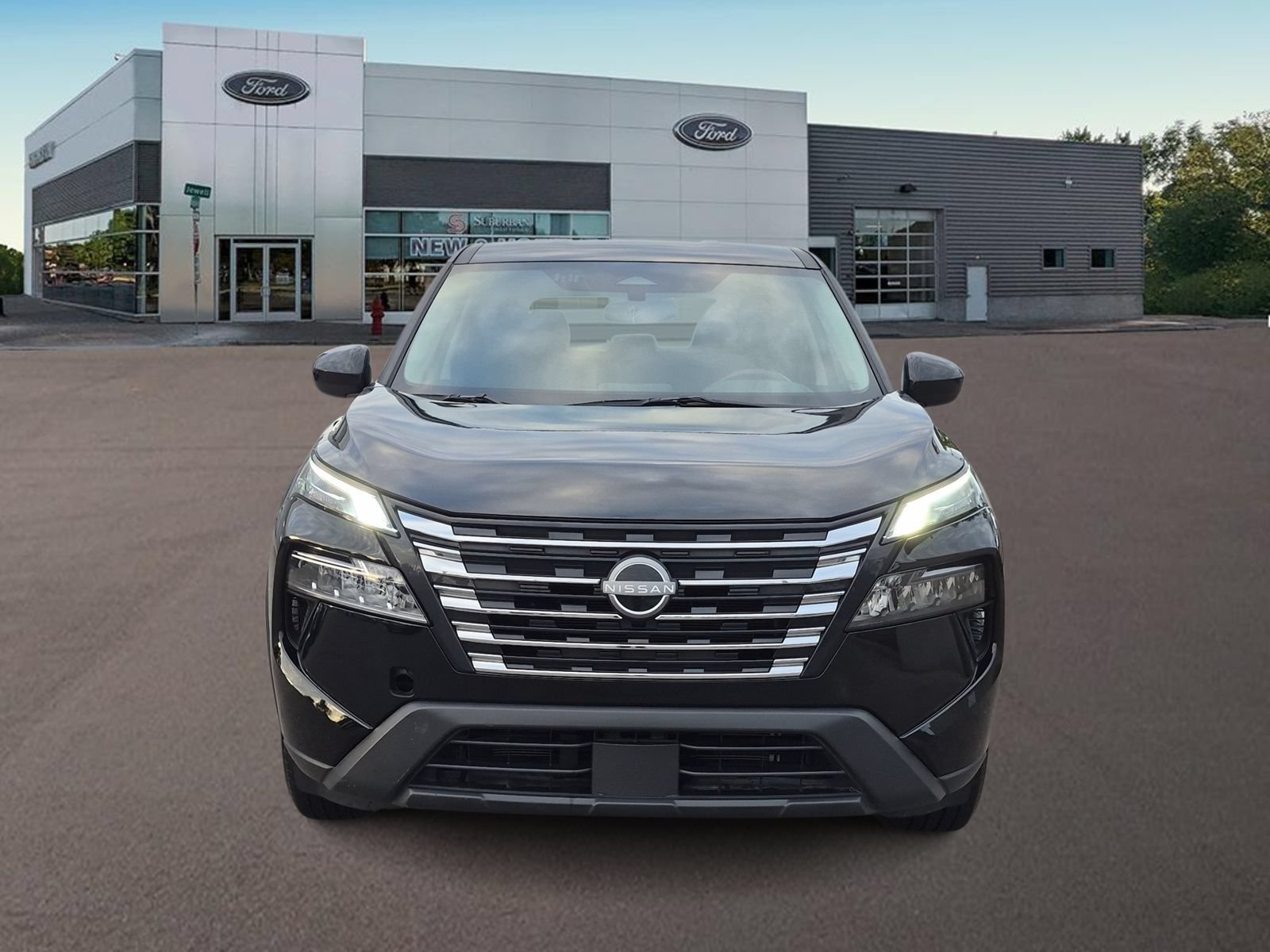 Used 2025 Nissan Rogue SV AWD/4WD image 3