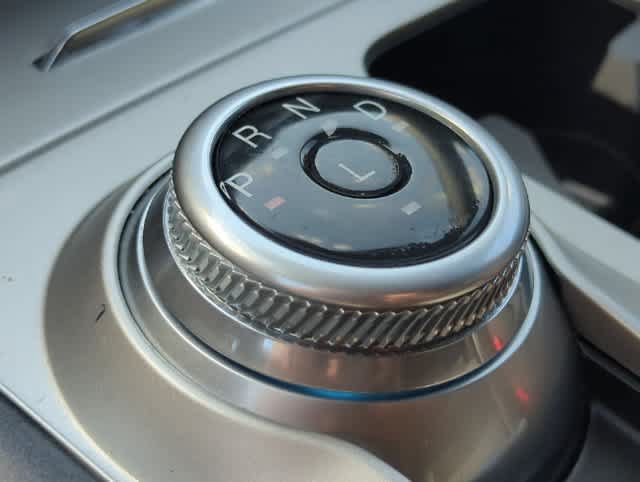Used 2023 Ford Explorer XLT AWD/4WD image 33