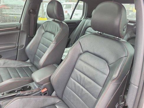 Used 2015 Volkswagen GTI SE image 17