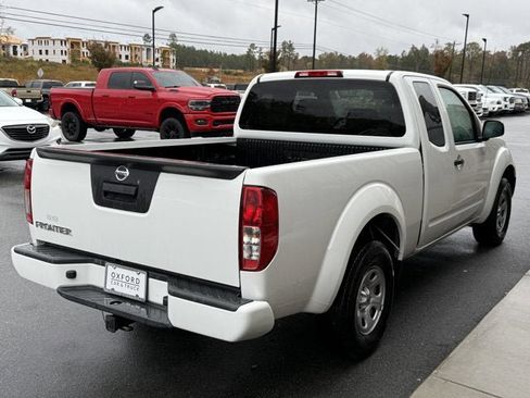 Used 2018 Nissan Frontier S image 6