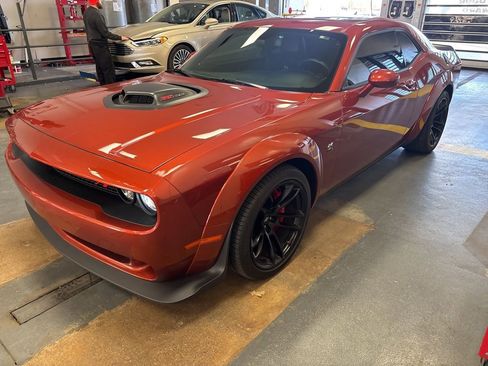 Used 2022 Dodge Challenger R/T Scat Pack image 1