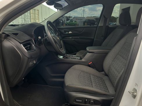 Used 2024 Chevrolet Equinox LT FWD image 12