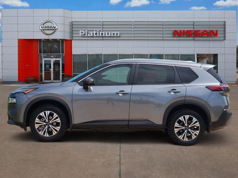 Used 2023 Nissan Rogue SV AWD/4WD image 3