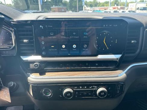 Used 2024 Chevrolet Silverado 1500 LT AWD/4WD image 15