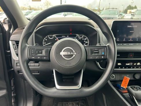 Used 2023 Nissan Rogue SV AWD/4WD image 21