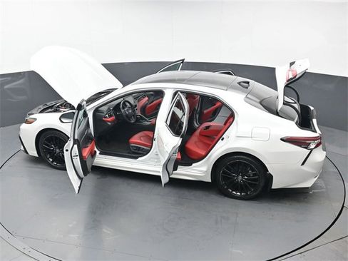 Used 2022 Toyota Camry XSE image 49