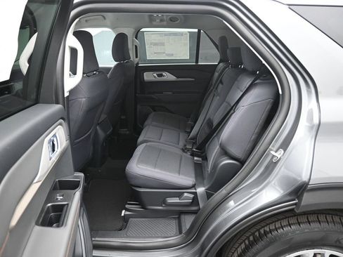 New 2026 Ford Explorer Active image 18