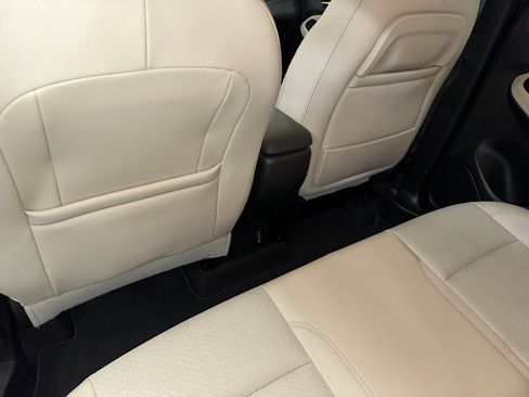 Certified 2023 Buick Encore GX Select image 18