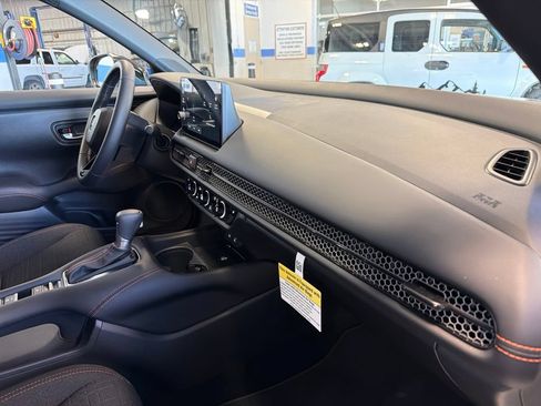 Certified 2026 Honda HR-V Sport image 34