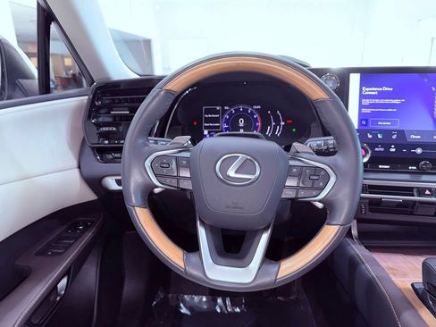 Used 2024 Lexus RX 350 Premium w/ Convenience Package FWD image 19