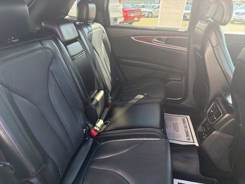 Used 2016 Lincoln MKX Reserve w/ Climate Package AWD/4WD image 19