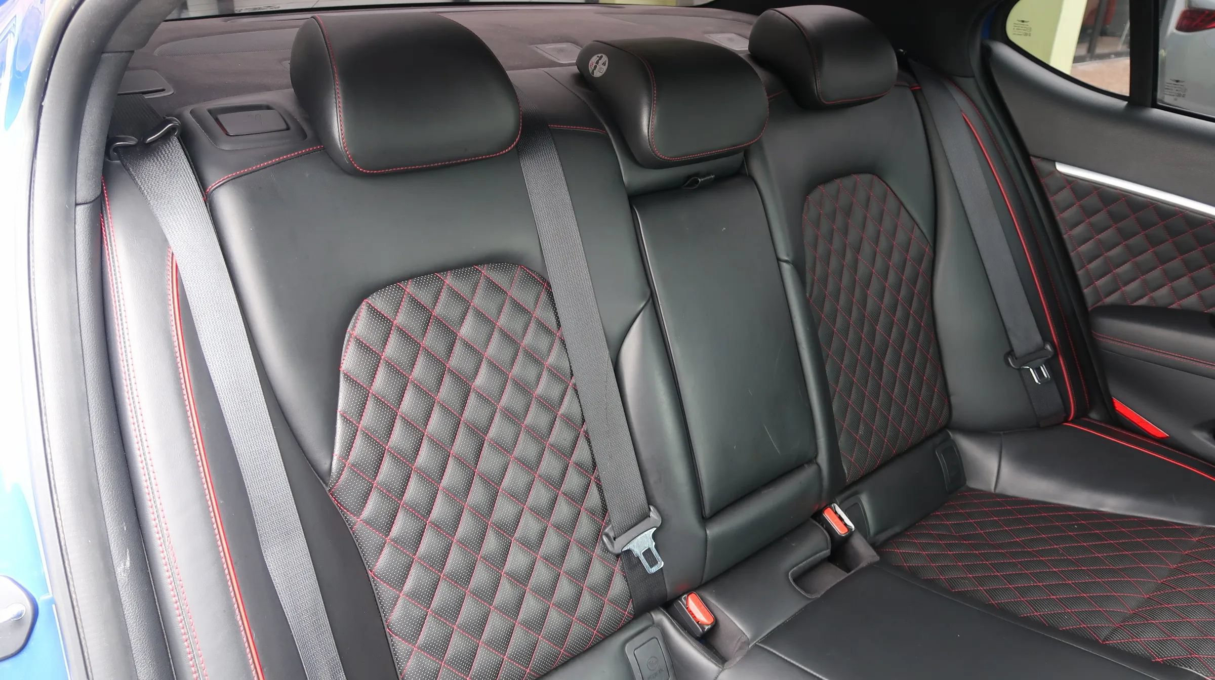 Used 2019 Genesis G70 2.0T Advanced w/ Sport Package AWD/4WD image 25