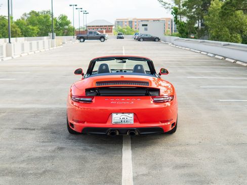 Used 2019 Porsche 911 Carrera S image 32