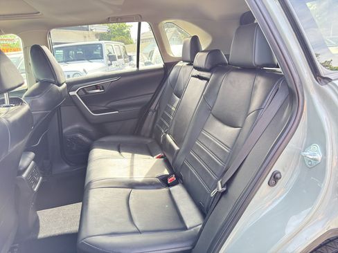 Used 2021 Toyota RAV4 XLE Premium AWD/4WD image 16