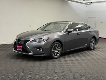 Used 2016 Lexus ES 300h w/ Navigation System Package