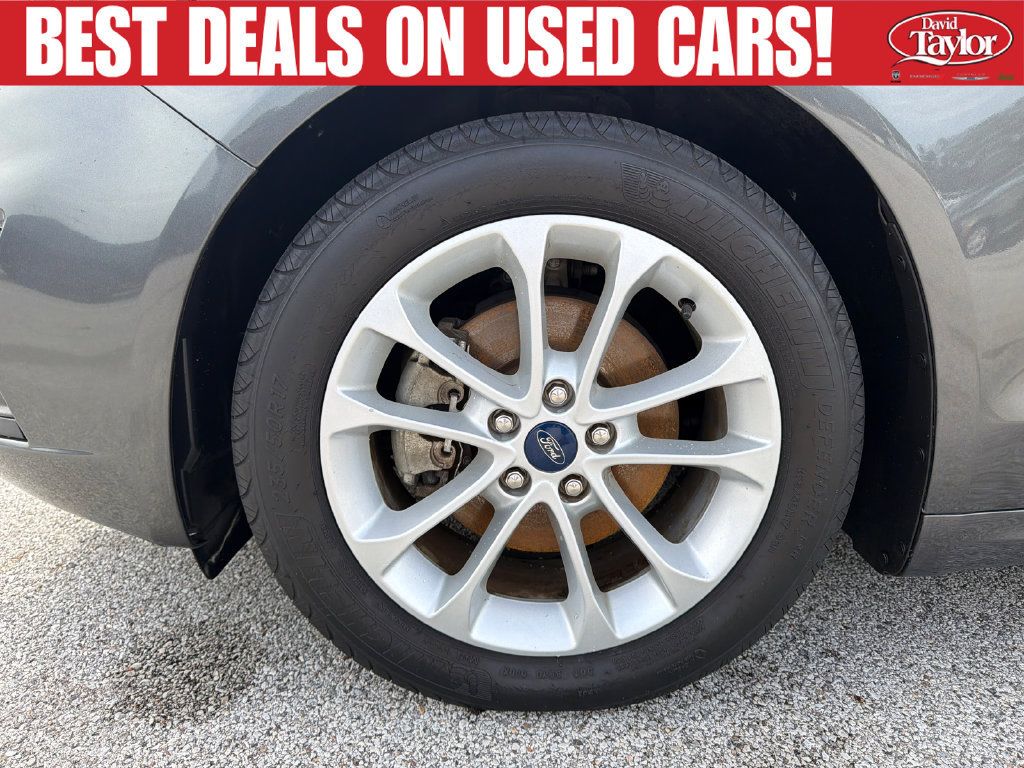Used 2019 Ford Fusion SE FWD image 26